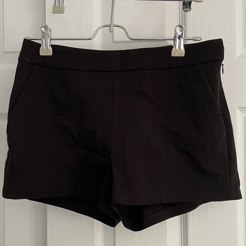 NWT! Express Black Mid Rise Shorts! Size 4